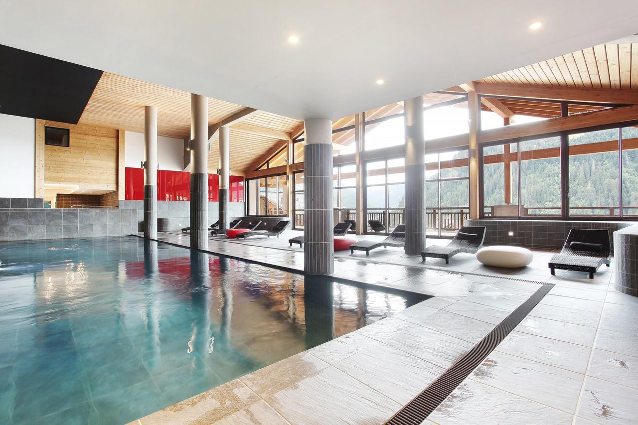 Résidence Prestige Odalys Les Fermes de Châtel Esterno foto