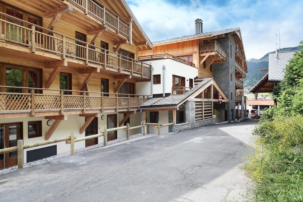 Résidence Prestige Odalys Les Fermes de Châtel Esterno foto